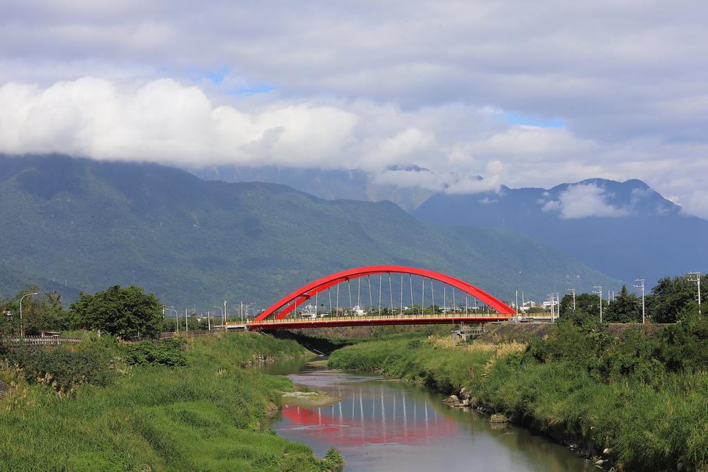 Bridge Bed And Breakfast Hualien Dış mekan fotoğraf